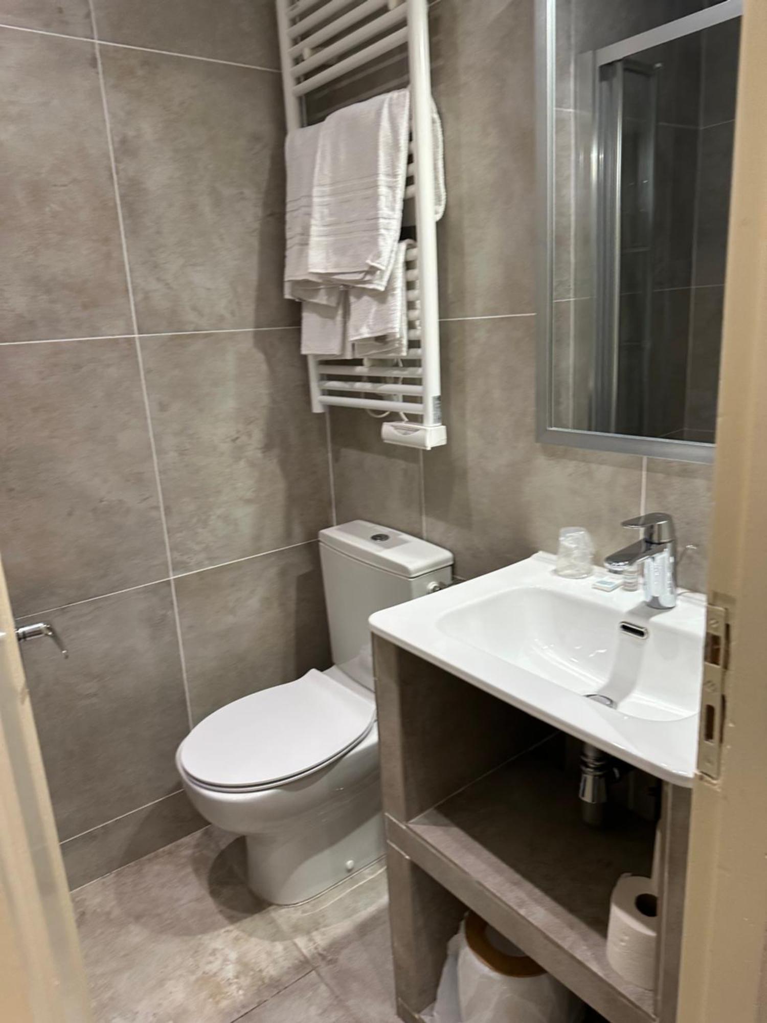 Hotel Azur Λυών Εξωτερικό φωτογραφία