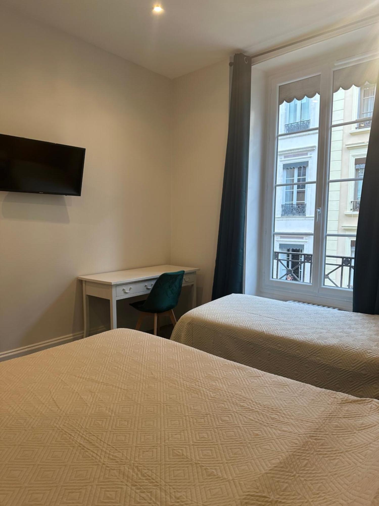 Hotel Azur Λυών Εξωτερικό φωτογραφία